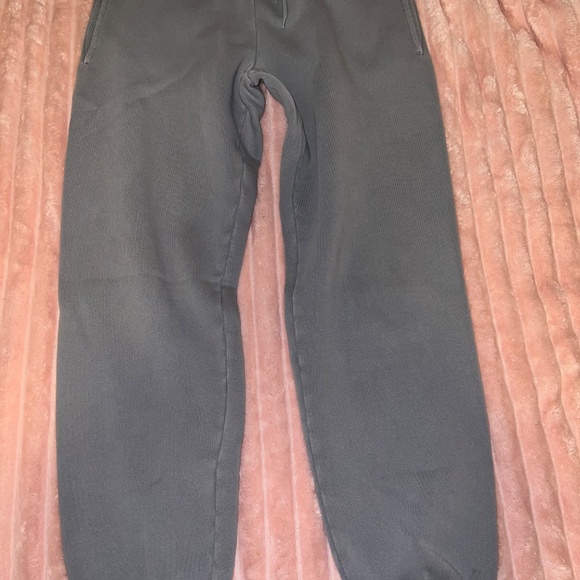 TNA Super World Sweat Suit in Grey and Size XS - Picture 2 of 9